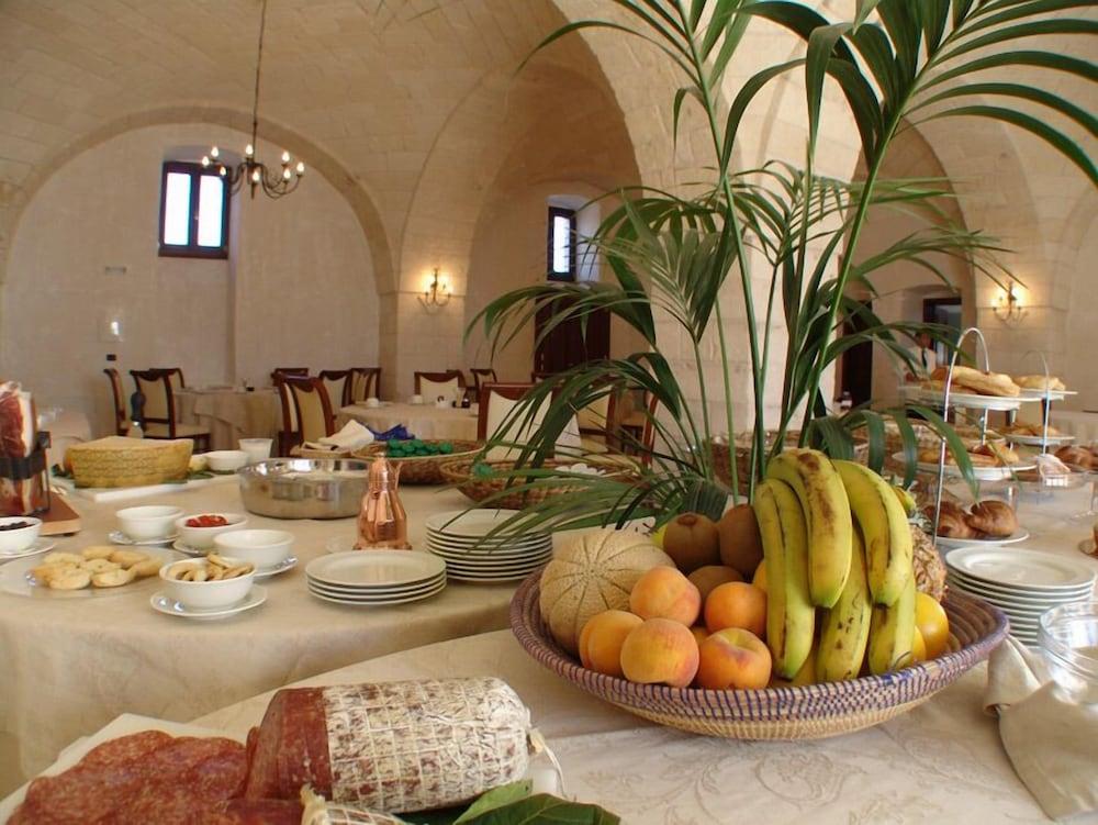 Hotel Masseria Fortificata Donnaloia Monopoli Eksteriør billede