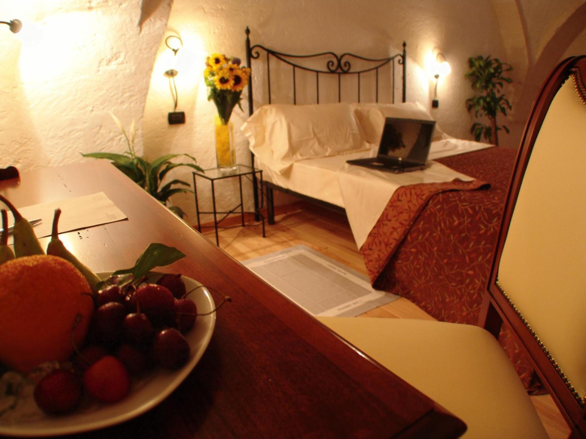 Hotel Masseria Fortificata Donnaloia Monopoli Eksteriør billede