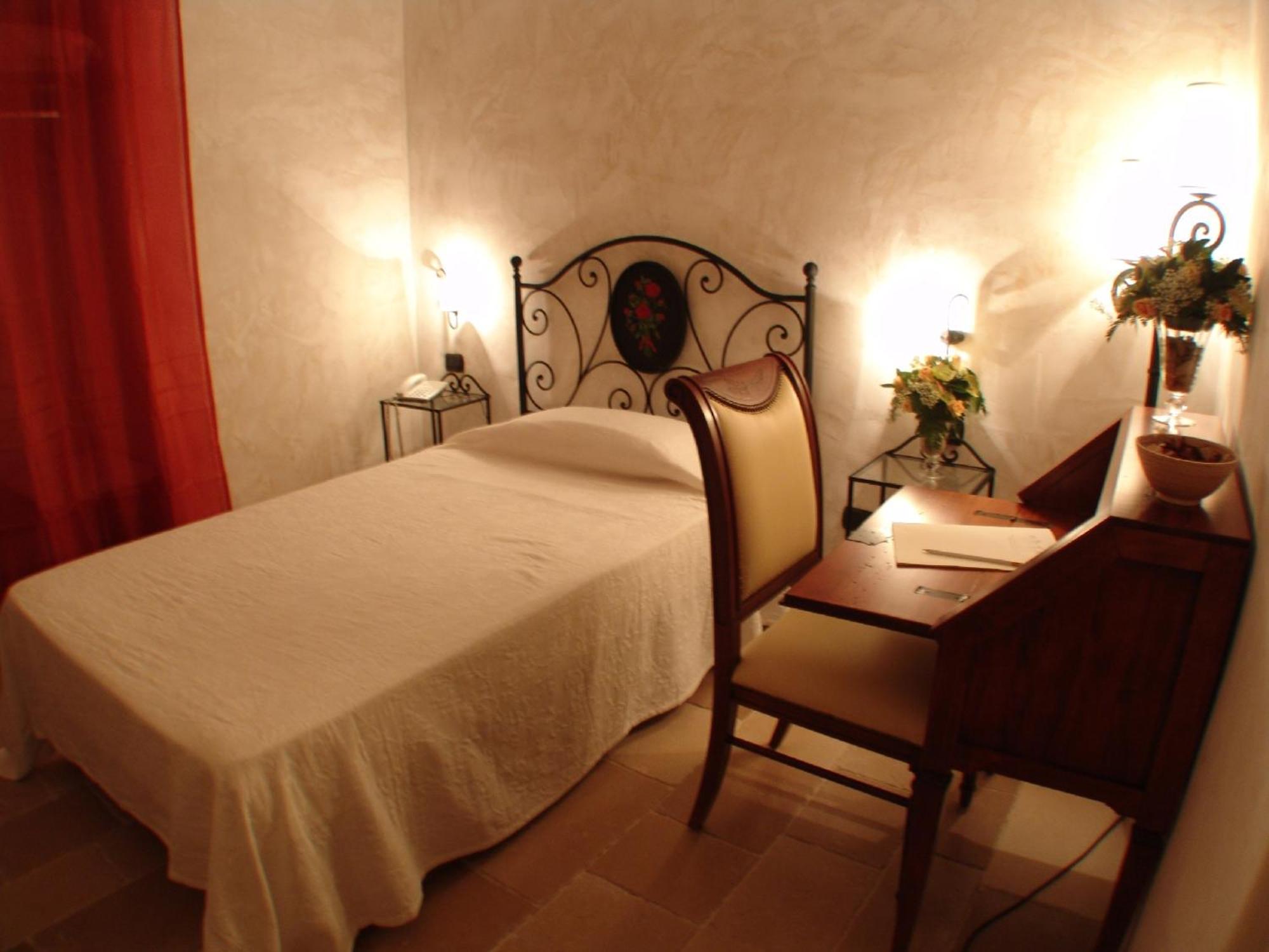 Hotel Masseria Fortificata Donnaloia Monopoli Eksteriør billede